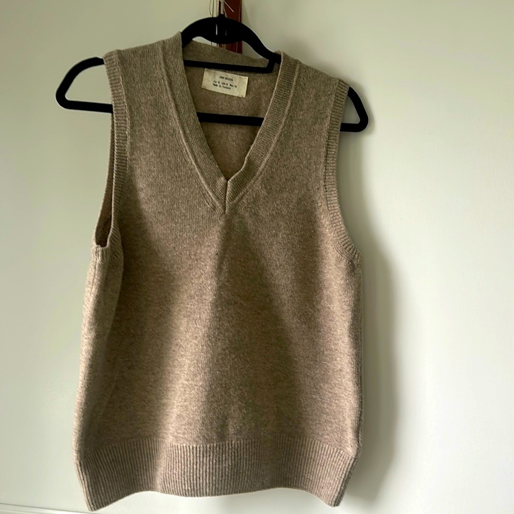 Zara Origina Men's vest size medium. Flax color